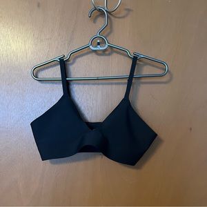 Parade Seamless Bralette. Black. Medium.